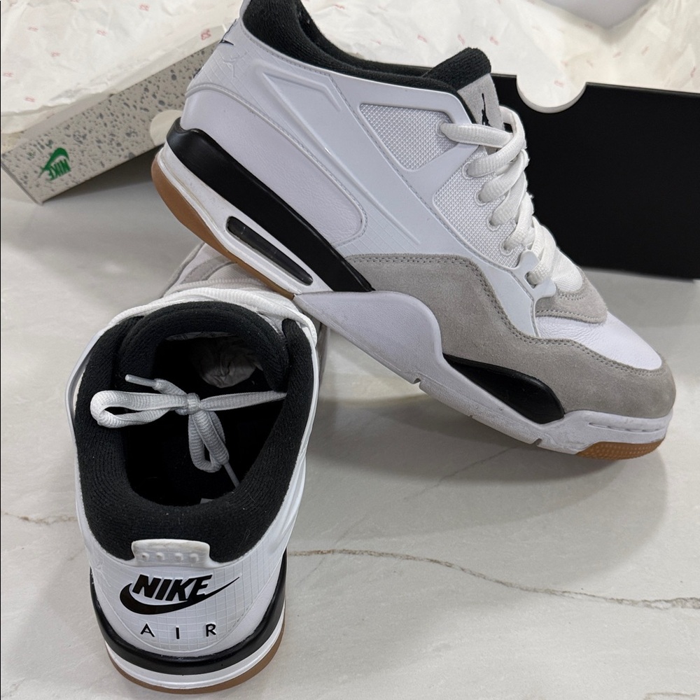 Air Jordan 4